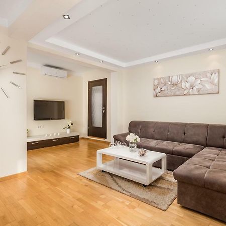 Apartamento Apartman Javor Otočac Exterior foto